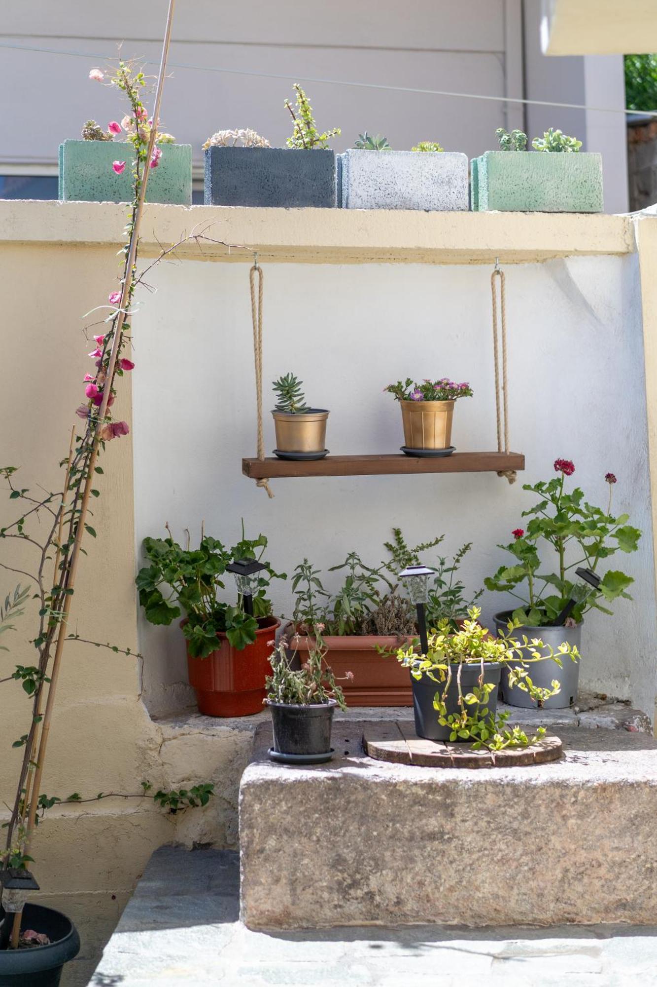 Spacious Home With Yard, Mytilene Lesvos Exterior photo